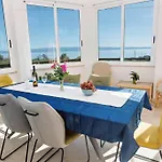 Сasa de vacaciones Family Friendly House With A Swimming Pool - 25280