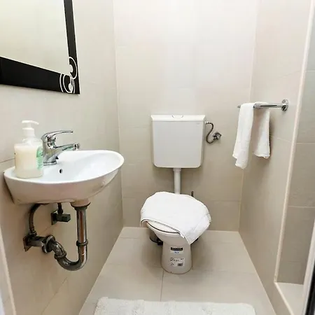 Family Friendly House With A Swimming Pool - 25280 Сплит